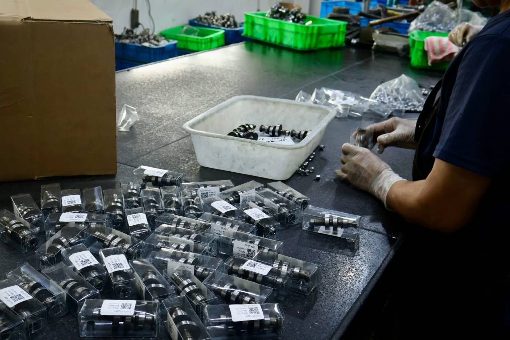 Camshaft packing & pre-shipment check
